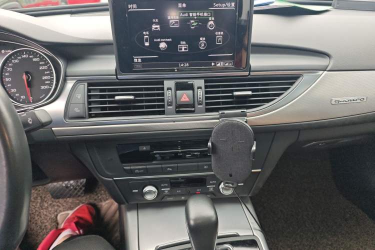 Used Audi A6L 2018 30th Anniversary Edition 45 TFSI quattro Sport model Audio And AC Panel