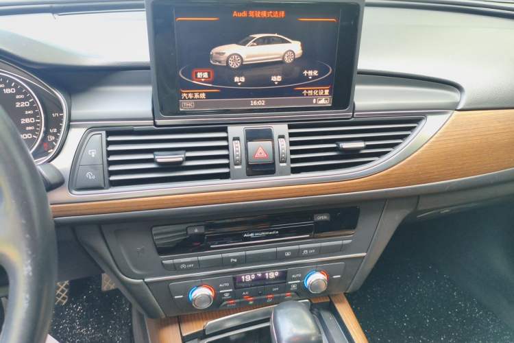 Used Audi A6L 2018 30th Anniversary Edition 30 FSI Style Model Audio And AC Panel