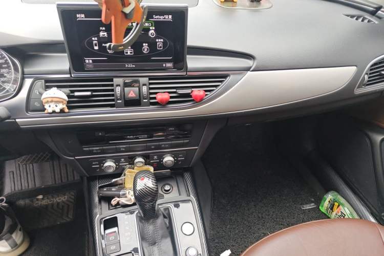 Used Audi A6L 2018 30th Anniversary Edition TFSI Trendy Model Audio And AC Panel