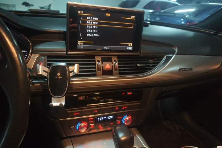 Used Audi A6L 2018 30th Anniversary Edition 45 TFSI quattro Sport model Audio And AC Panel