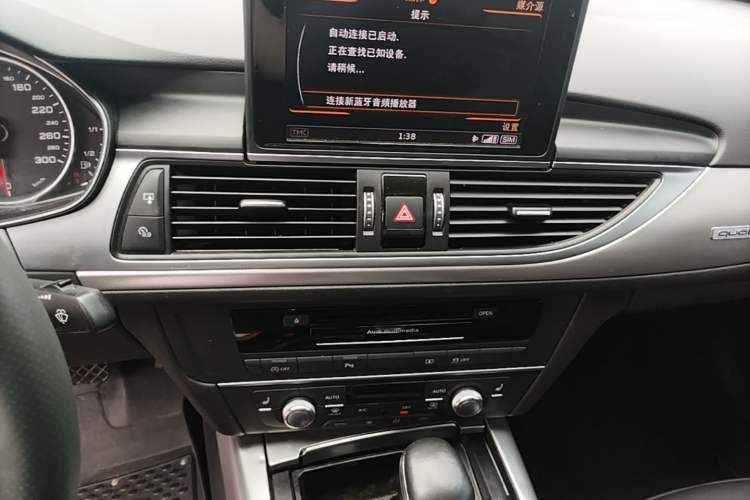 Used Audi A6L 2018 30th Anniversary Edition 45 TFSI quattro Sport model Audio And AC Panel