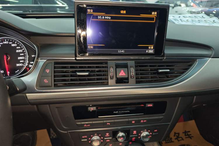 Used Audi A6L 2018 30th Anniversary Edition 35 TFSI Fashion Model Audio And AC Panel