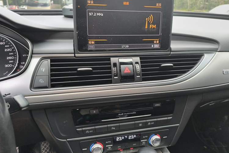 Used Audi A6L 2018 30th Anniversary Edition 45 TFSI quattro Sport model Audio And AC Panel