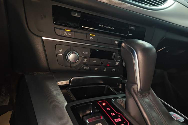 Used Audi A6L 2018 30th Anniversary Edition 35 TFSI Sport Edition Audio And AC Panel
