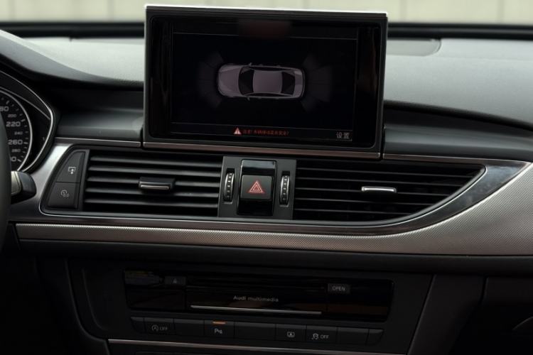 Used Audi A6L 2018 30th Anniversary Edition 35 TFSI Fashion Model Audio And AC Panel