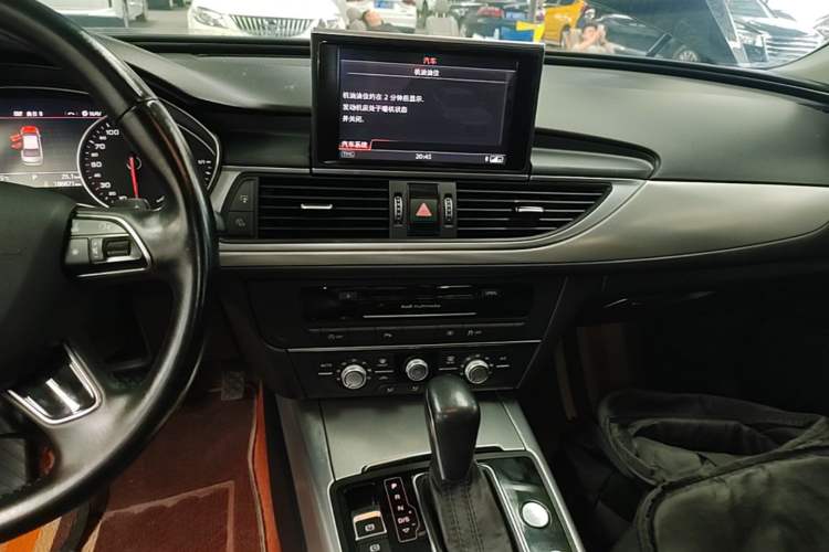 Used Audi A6L 2018 30th Anniversary Edition 35 TFSI Fashion Model Audio And AC Panel