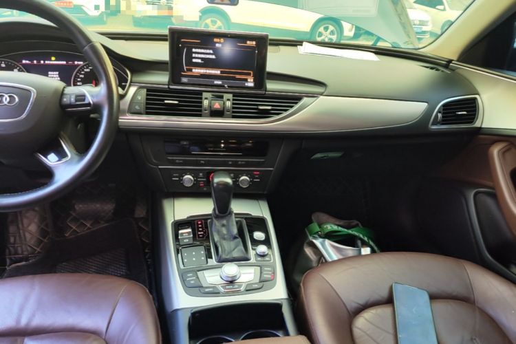 Used Audi A6L 2018 30th Anniversary Edition 35 TFSI Fashion Model Audio And AC Panel