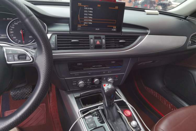 Used Audi A6L 2018 30th Anniversary Edition 35 TFSI Fashion Model Audio And AC Panel