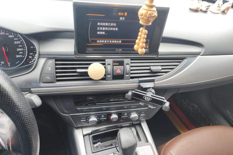 Used Audi A6L 2018 30th Anniversary Edition TFSI Trendy Model Audio And AC Panel