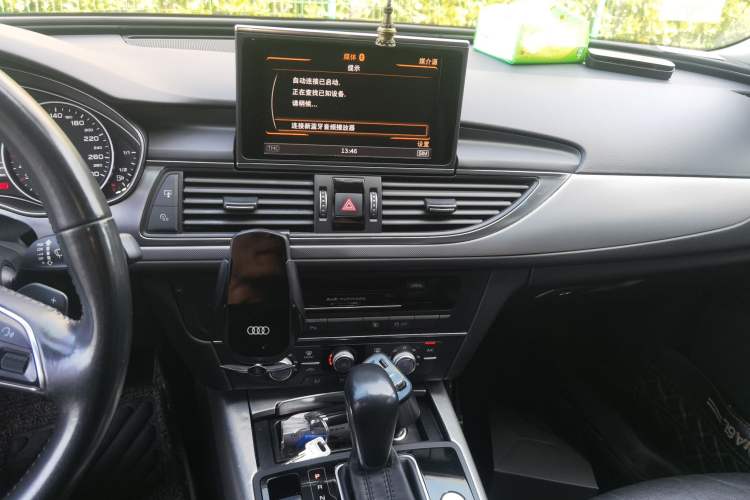 Used Audi A6L 2018 30th Anniversary Edition 35 TFSI Fashion Model Audio And AC Panel