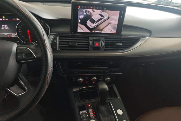Used Audi A6L 2018 30th Anniversary Edition TFSI Trendy Model Audio And AC Panel