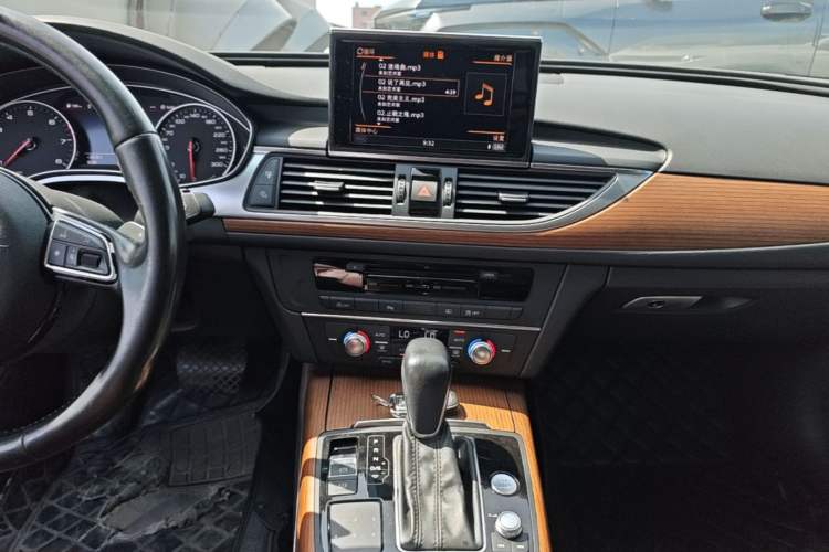 Used Audi A6L 2018 30th Anniversary Edition 30 FSI Style Model Audio And AC Panel