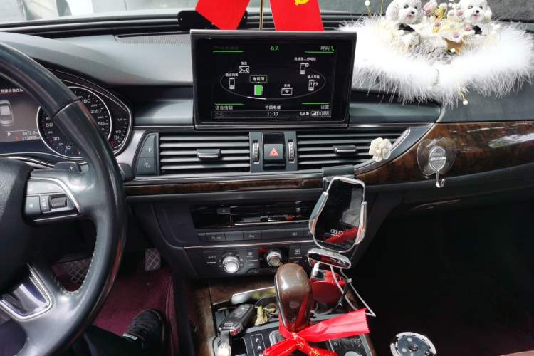 Used Audi A6L 2018 30th Anniversary Edition 35 TFSI Fashion Model Audio And AC Panel
