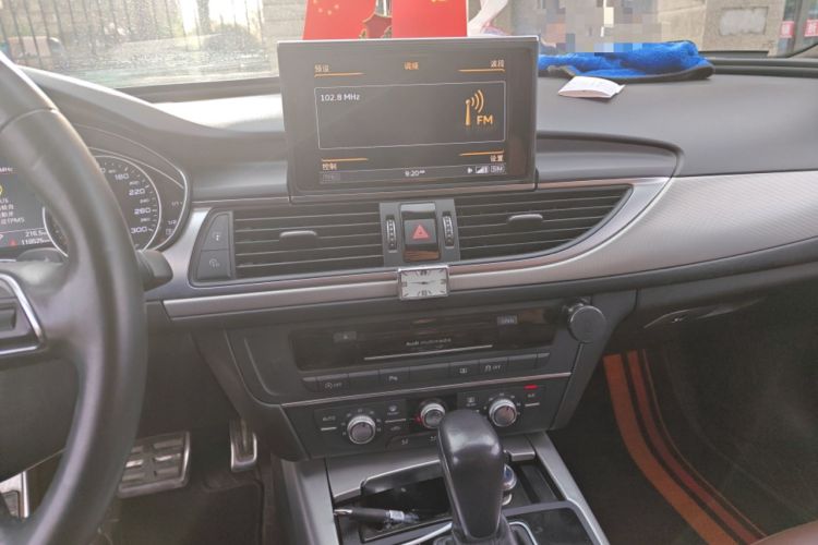 Used Audi A6L 2018 30th Anniversary Edition TFSI Trendy Model Audio And AC Panel