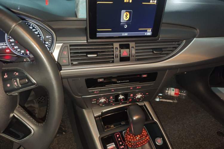 Used Audi A6L 2018 30th Anniversary Edition 35 TFSI Fashion Model Audio And AC Panel