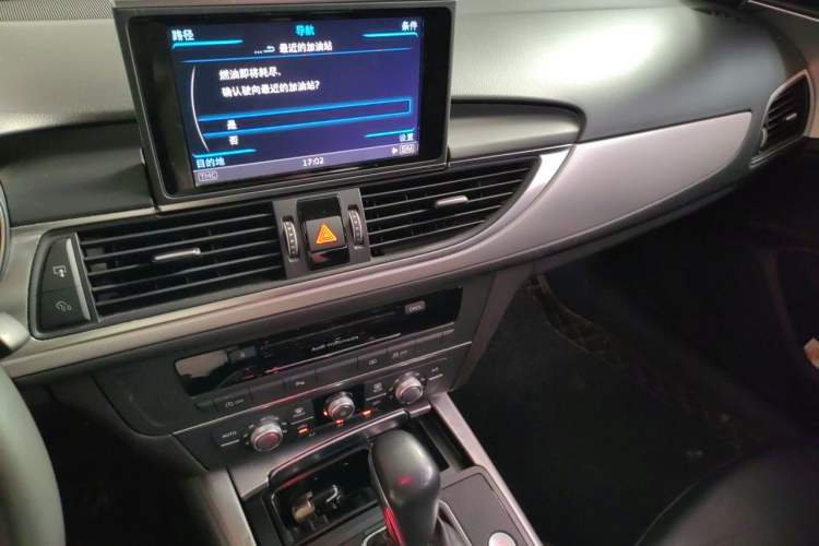 Used Audi A6L 2018 30th Anniversary Edition TFSI Trendy Model Audio And AC Panel