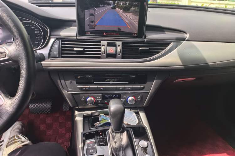 Used Audi A6L 2018 30th Anniversary Edition TFSI Trendy Model Audio And AC Panel