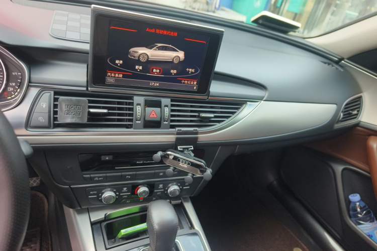 Used Audi A6L 2018 30th Anniversary Edition 35 TFSI Fashion Model Audio And AC Panel