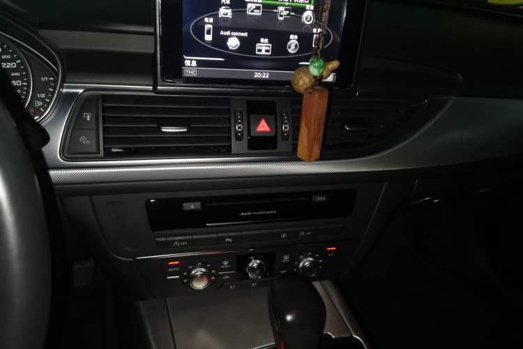 Used Audi A6L 2018 30th Anniversary Edition TFSI Trendy Model Audio And AC Panel