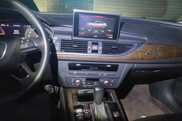 Used Audi A6L 2018 30th Anniversary Edition 45 TFSI quattro Luxury Model Audio And AC Panel