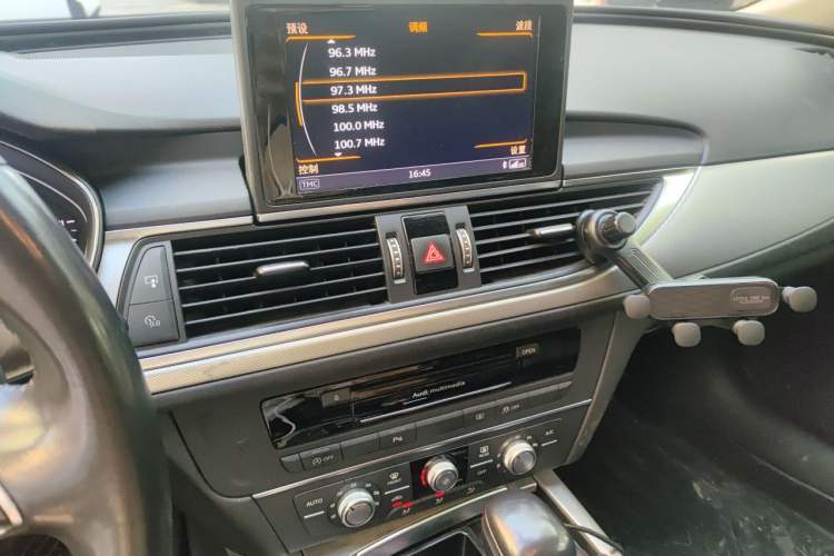 Used Audi A6L 2018 30th Anniversary Edition TFSI Trendy Model Audio And AC Panel