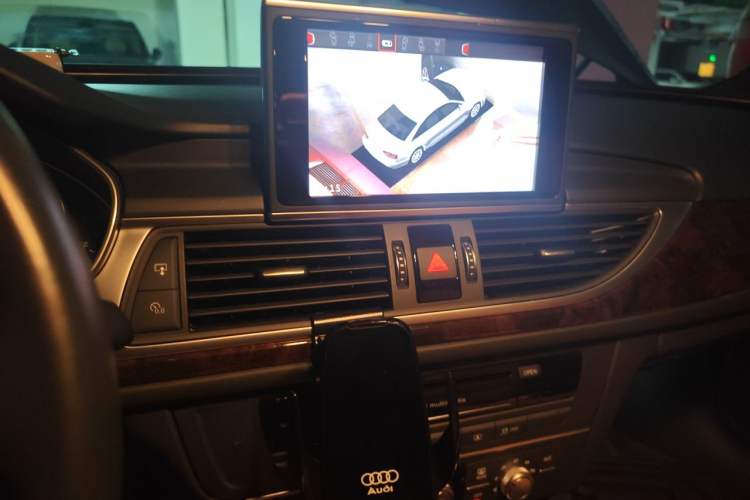 Used Audi A6L 2018 30th Anniversary Edition 35 TFSI Fashion Model Audio And AC Panel