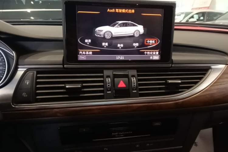 Used Audi A6L 2018 30th Anniversary Edition 35 TFSI Fashion Model Audio And AC Panel