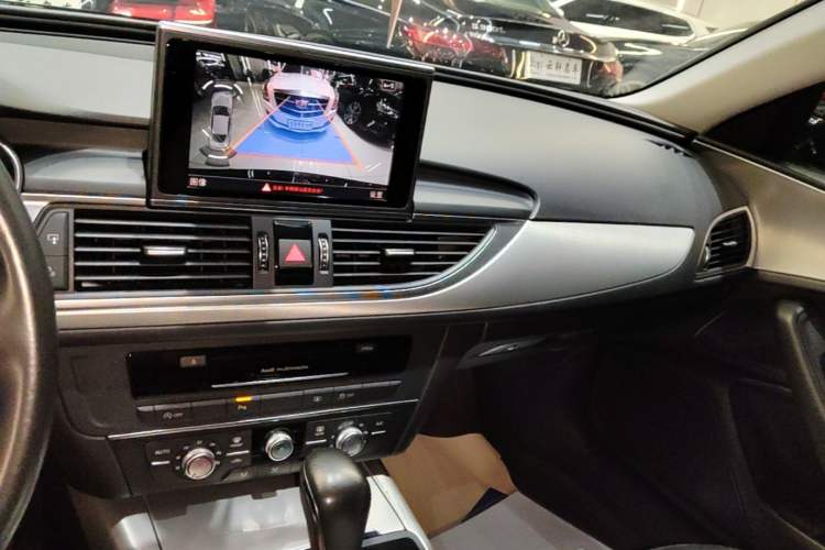Used Audi A6L 2018 30th Anniversary Edition 35 TFSI Fashion Model Audio And AC Panel