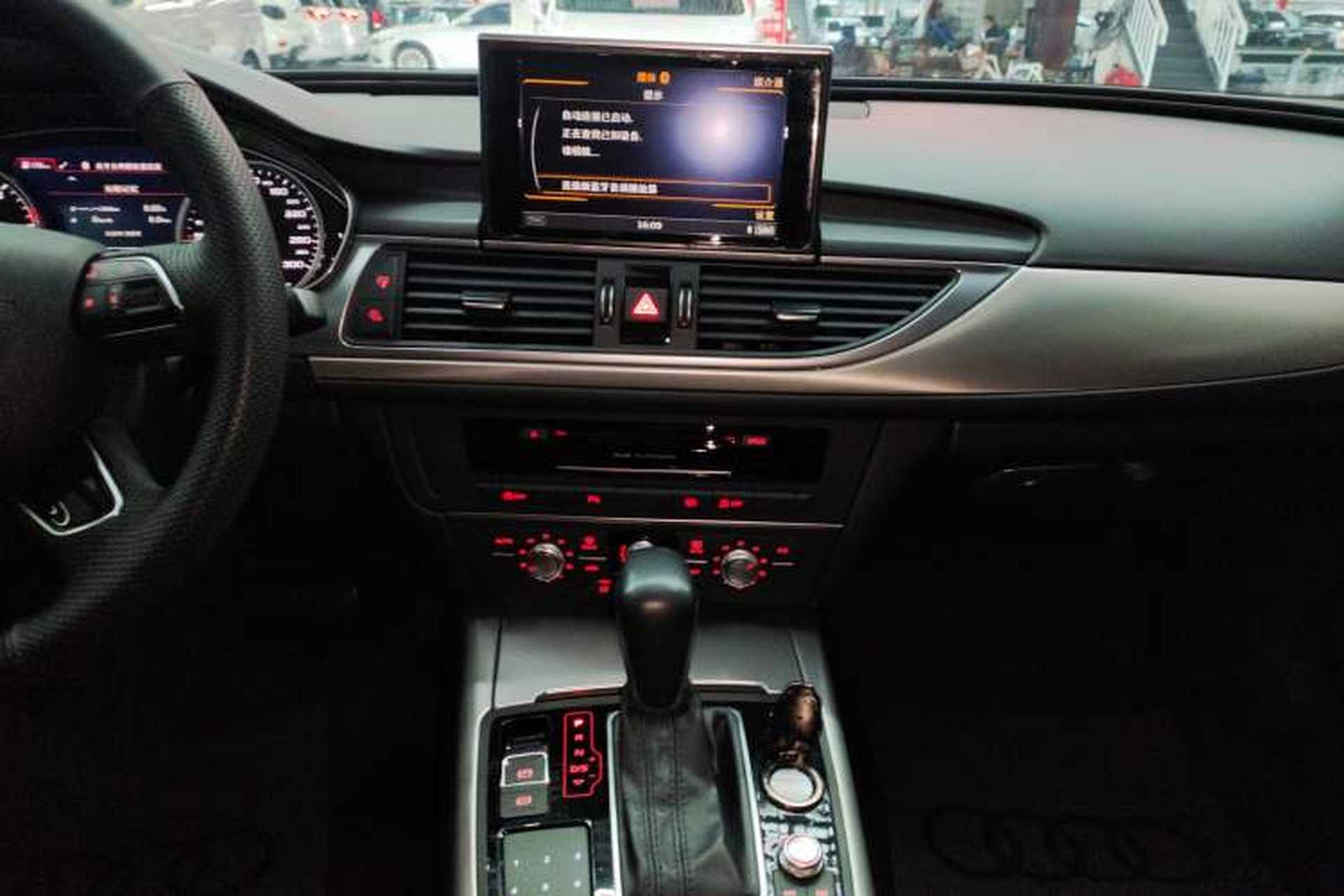 Used Audi A6L 2018 30th Anniversary Edition TFSI Trendy Model Audio And AC Panel