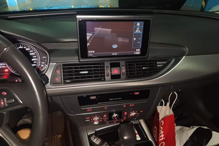 Used Audi A6L 2018 30th Anniversary Edition 35 TFSI Sport Edition Audio And AC Panel