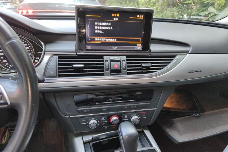 Used Audi A6L 2018 30th Anniversary Edition 35 TFSI Fashion Model Audio And AC Panel