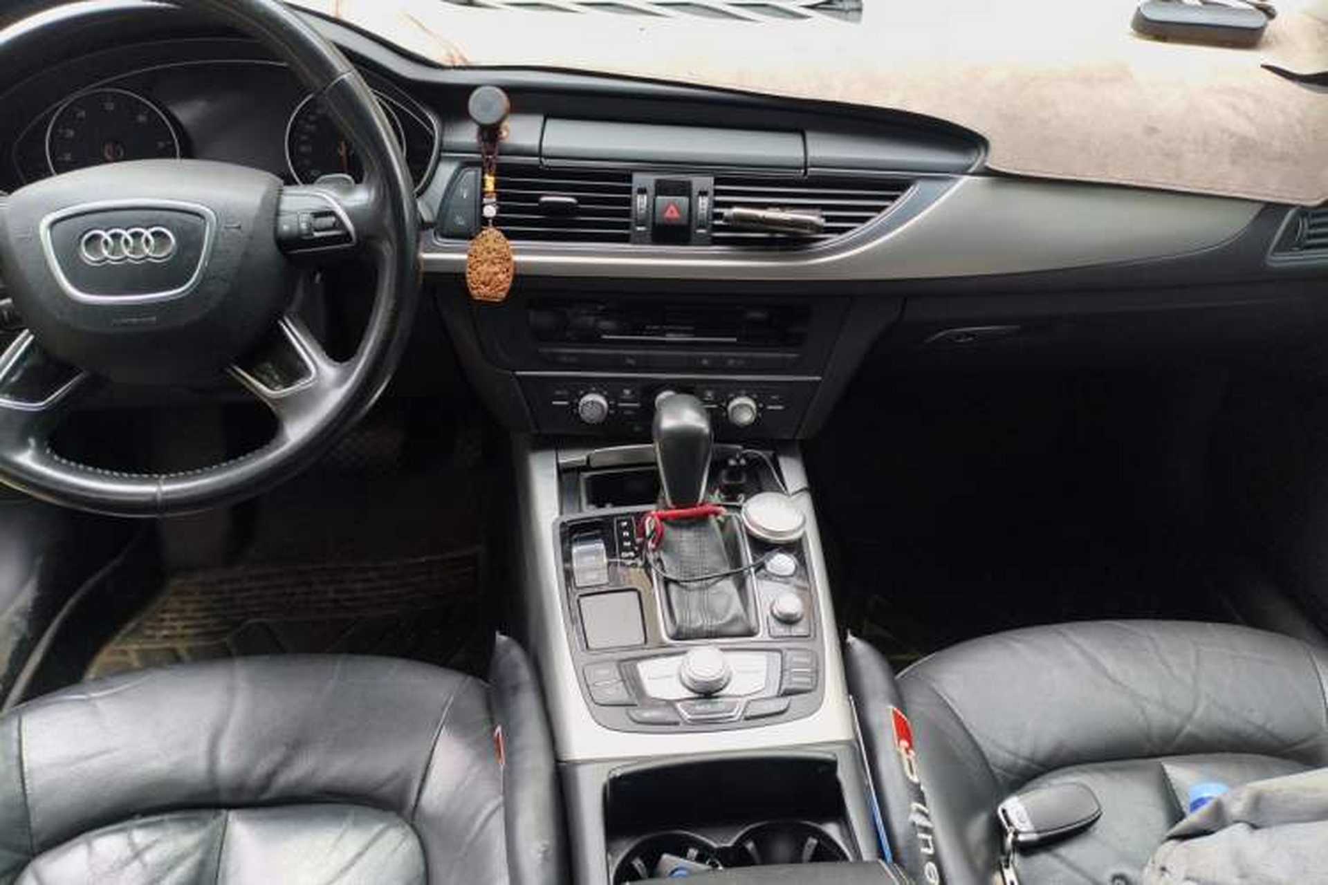 Used Audi A6L 2018 30th Anniversary Edition 35 TFSI Fashion Model Audio And AC Panel