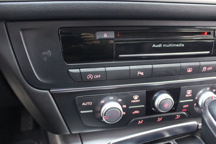 Used Audi A6L 2018 30th Anniversary Edition TFSI Trendy Model Audio And AC Panel