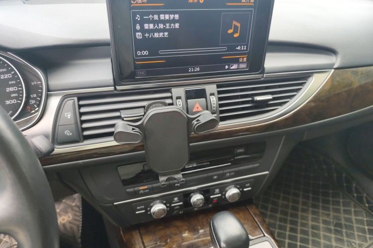 Used Audi A6L 2018 30th Anniversary Edition 35 TFSI Fashion Model Audio And AC Panel