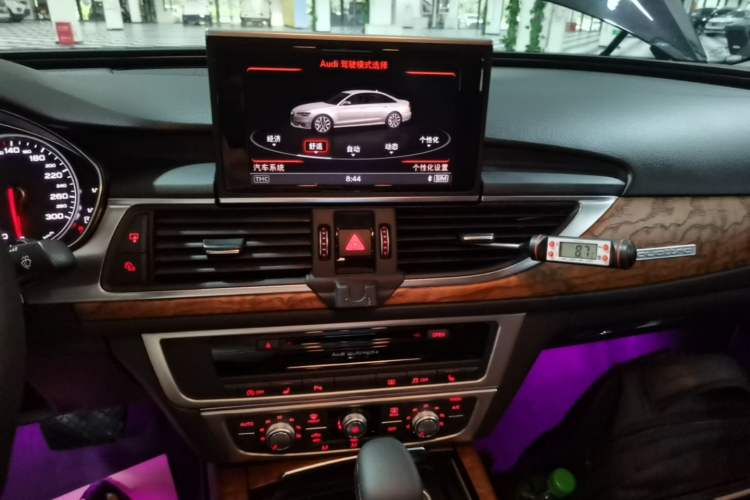 Used Audi A6L 2018 30th Anniversary Edition TFSI Trendy Model Audio And AC Panel