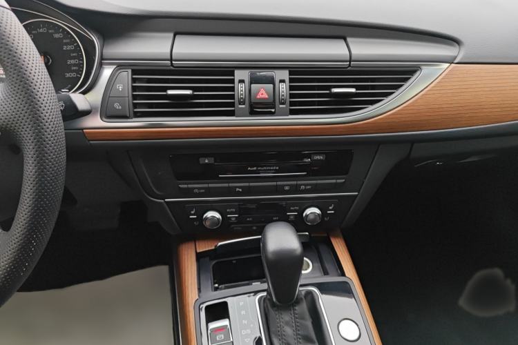 Used Audi A6L 2018 30th Anniversary Edition 30 FSI Style Model Audio And AC Panel