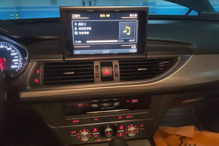 Used Audi A6L 2018 30th Anniversary Edition TFSI Trendy Model Audio And AC Panel