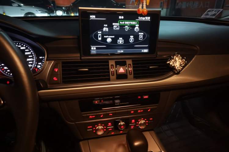 Used Audi A6L 2018 30th Anniversary Edition 35 TFSI Fashion Model Audio And AC Panel