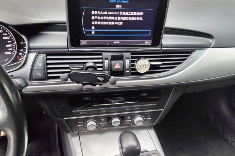 Used Audi A6L 2018 30th Anniversary Edition 35 TFSI Fashion Model Audio And AC Panel