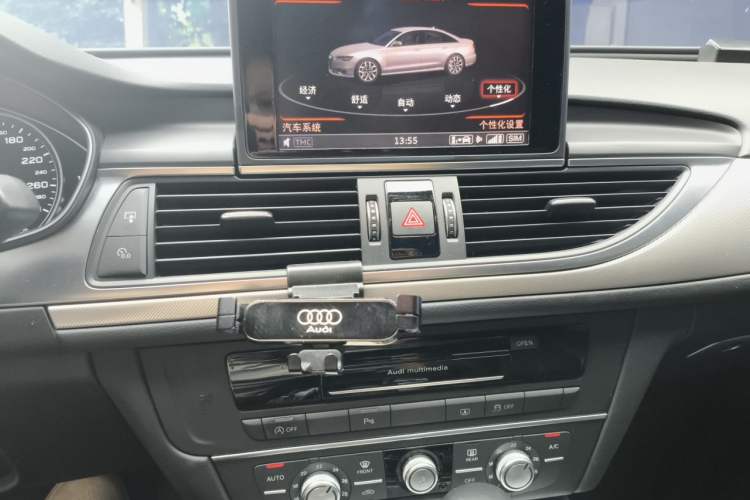 Used Audi A6L 2018 30th Anniversary Edition TFSI Trendy Model Audio And AC Panel