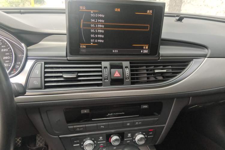 Used Audi A6L 2018 30th Anniversary Edition 35 TFSI Fashion Model Audio And AC Panel