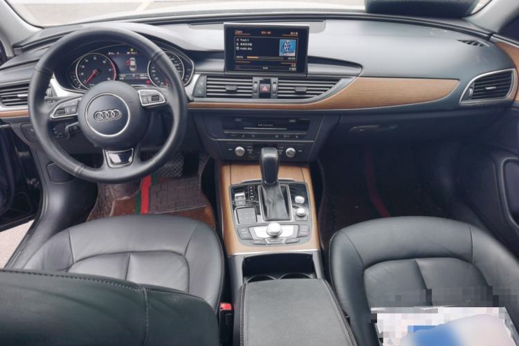 Used Audi A6L 2018 30th Anniversary Edition 30 FSI Style Model Center Console