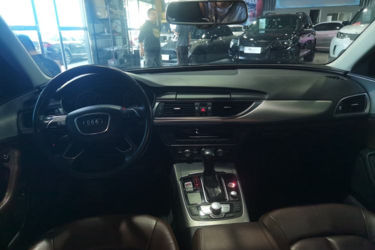 Used Audi A6L 2018 30th Anniversary Edition TFSI Trendy Model Center Console
