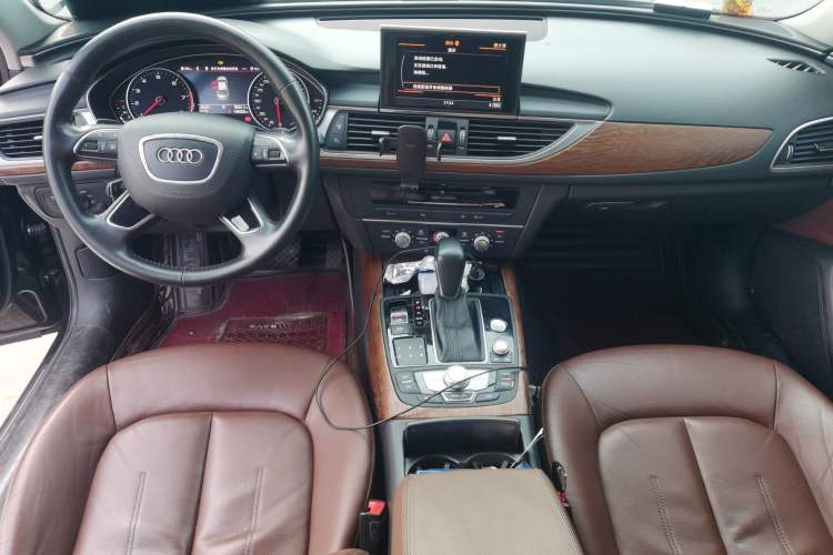 Used Audi A6L 2018 30th Anniversary Edition 35 TFSI Fashion Model Center Console