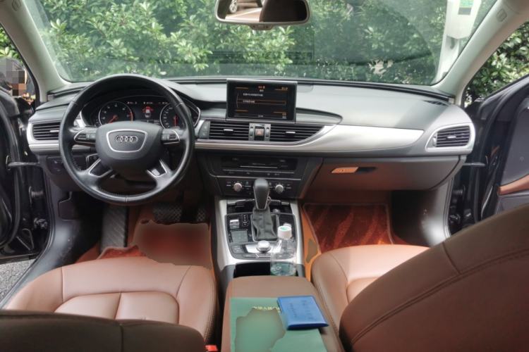 Used Audi A6L 2018 30th Anniversary Edition TFSI Trendy Model Center Console
