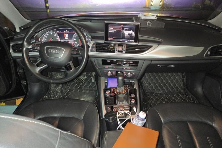 Used Audi A6L 2018 30th Anniversary Edition TFSI Trendy Model Center Console