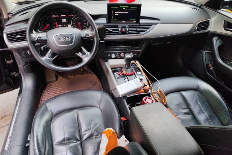 Used Audi A6L 2018 30th Anniversary Edition 35 TFSI Fashion Model Center Console