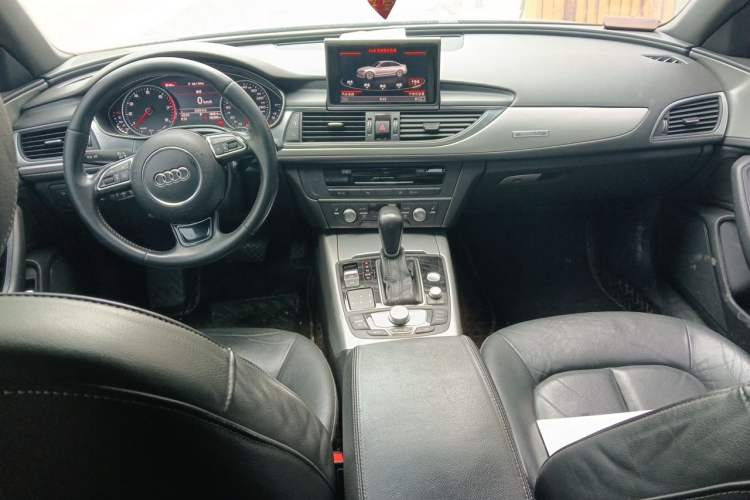 Used Audi A6L 2018 30th Anniversary Edition 45 TFSI quattro Sport model Center Console