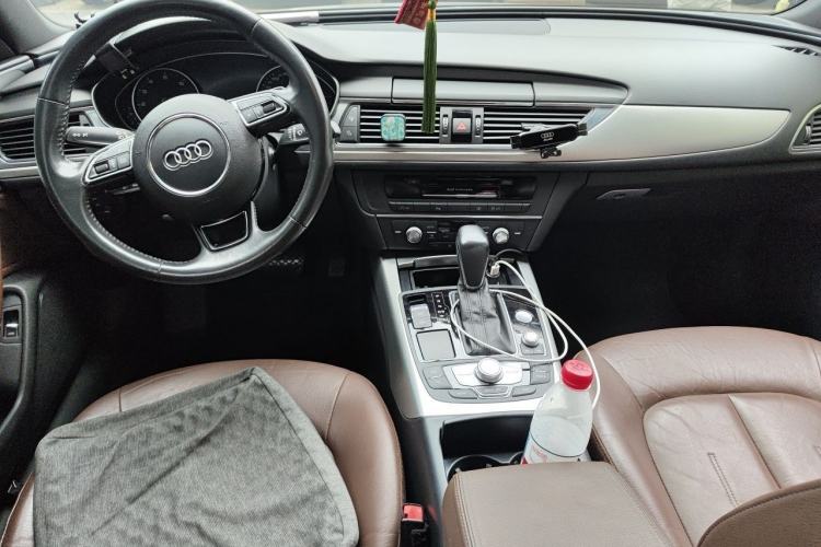 Used Audi A6L 2018 30th Anniversary Edition 35 TFSI Sport Edition Center Console