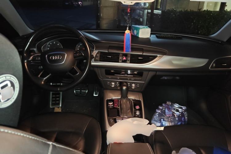 Used Audi A6L 2018 30th Anniversary Edition TFSI Trendy Model Center Console